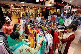 সব ধরনের পোশাকের দাম বাড়ছে